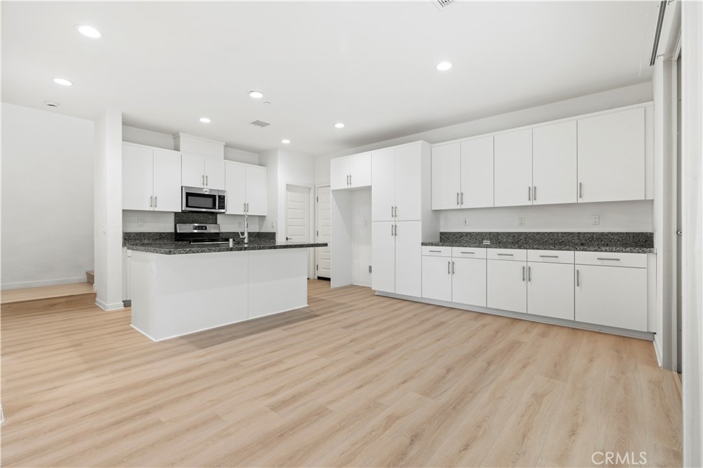 7019 Aloe Ln, Fontana