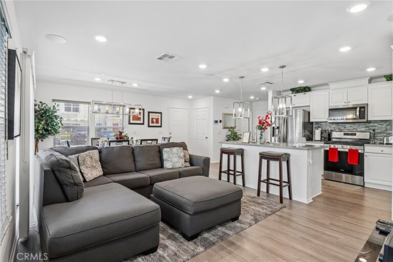 7155 Citrus Avenue #355, Fontana