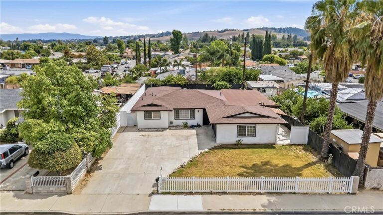 726 W Franklin, Pomona