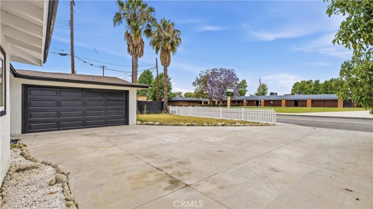 726 W Franklin, Pomona