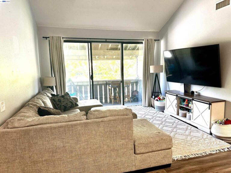 74 Carriage Way #74, Pomona