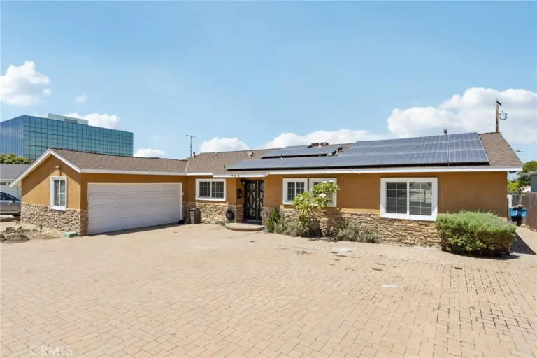 759 S Briargate, Covina