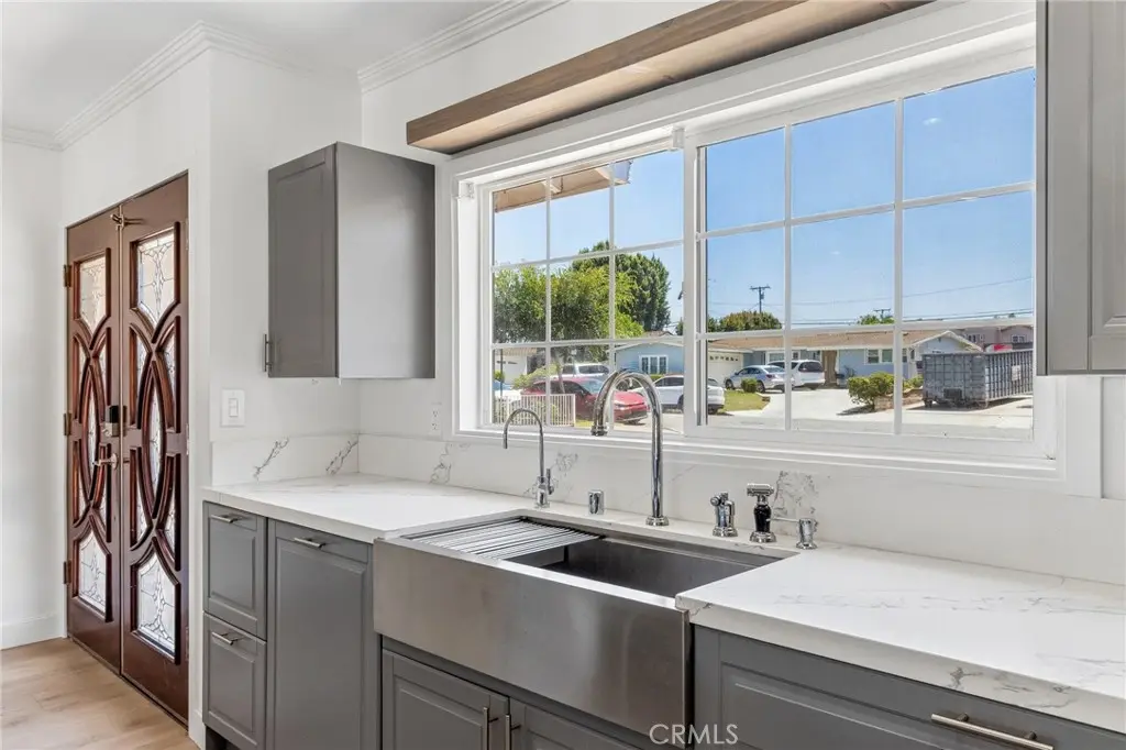 759 S Briargate, Covina