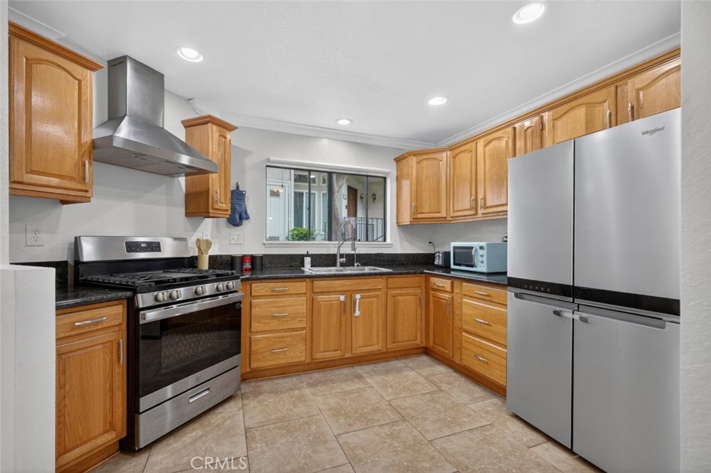 76 Willowcrest Lane, Pomona