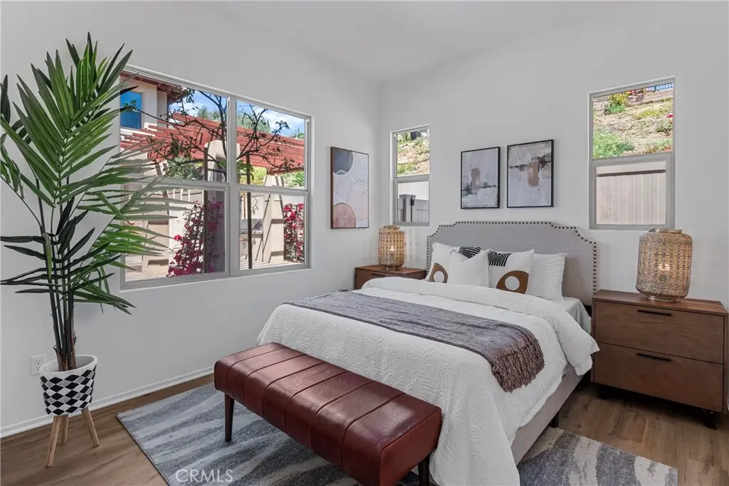 810 Francesca, Walnut