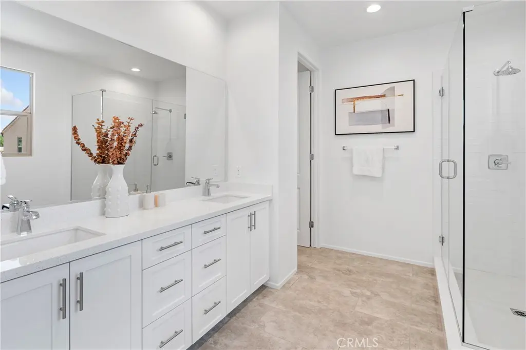 810 Francesca, Walnut