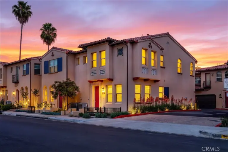 816 Francesca, Walnut