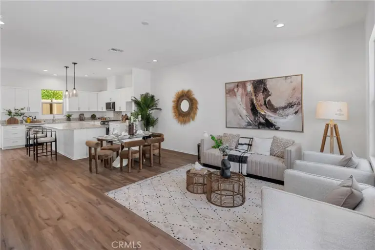 816 Francesca, Walnut