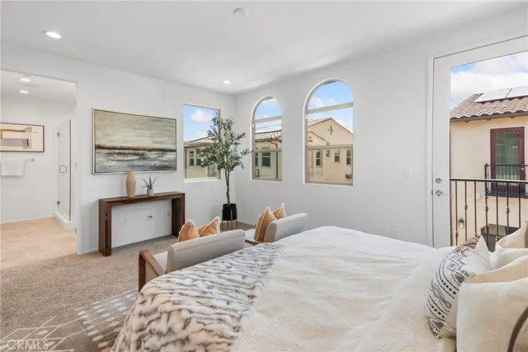 816 Francesca, Walnut