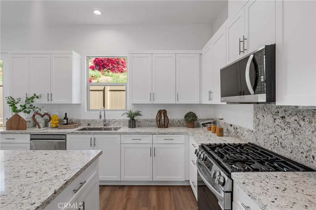 826 Francesca, Walnut