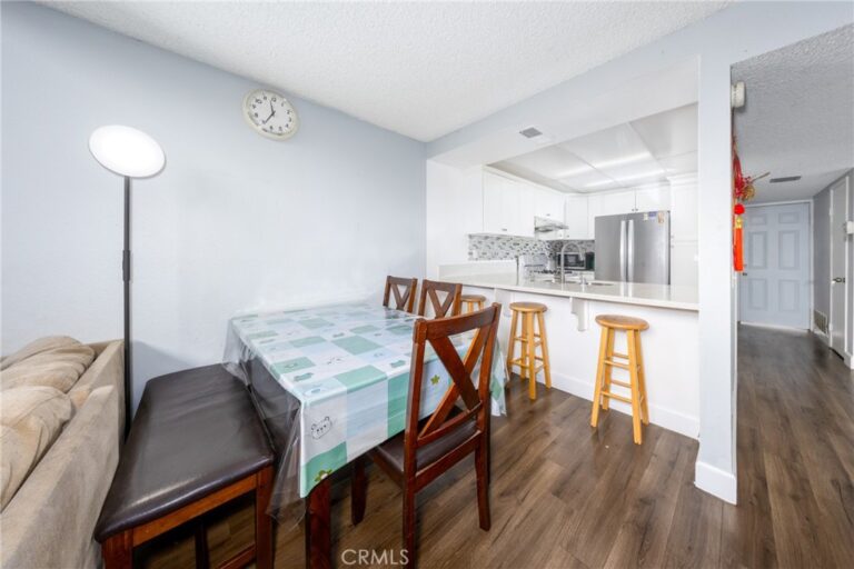 861 S Mountain, Ontario