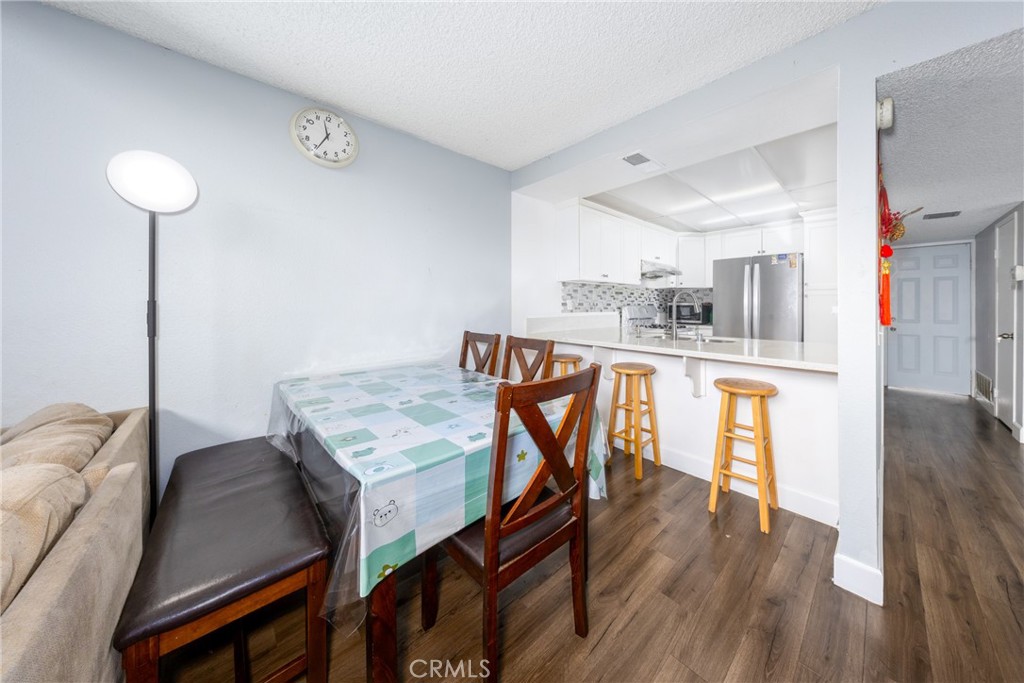 861 S Mountain, Ontario