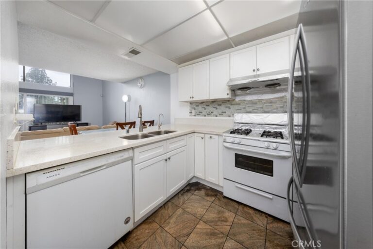 861 S Mountain, Ontario