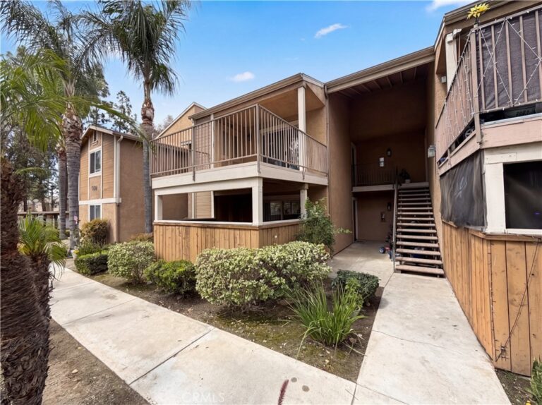 920 S Palmetto Avenue #9, Ontario