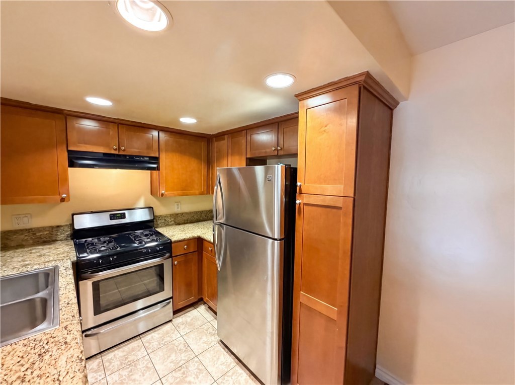 920 S Palmetto Avenue #9, Ontario