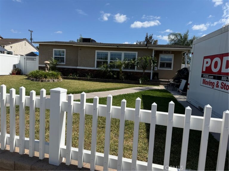 921 Hollowell, Ontario