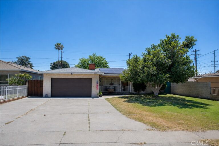 9661 Tamarind Avenue, Fontana