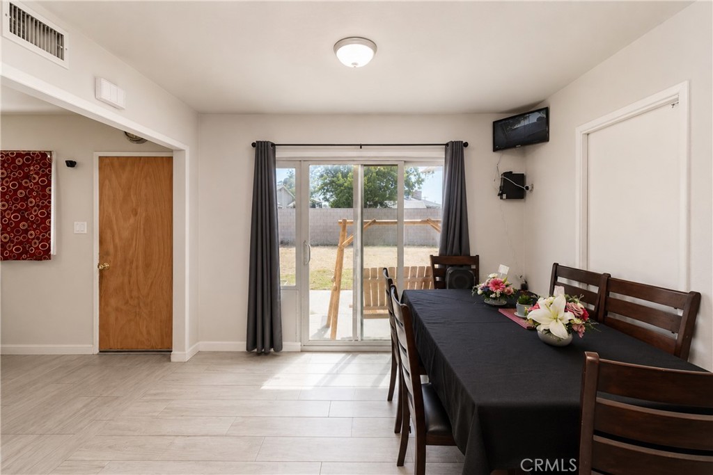 9661 Tamarind Avenue, Fontana