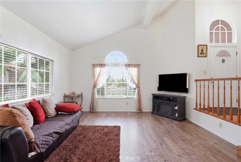 1014 W Jackson, Rialto