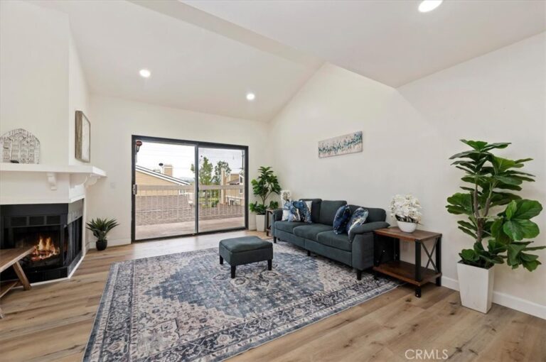 1015 Kent, San Dimas