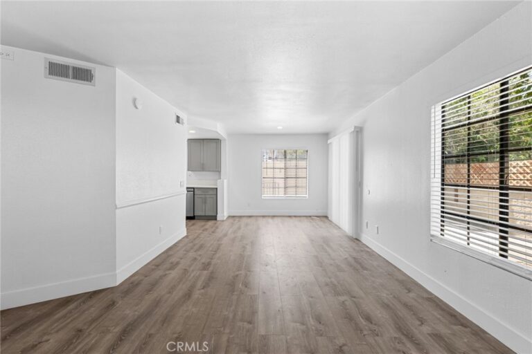 1021 S Reservoir, Pomona