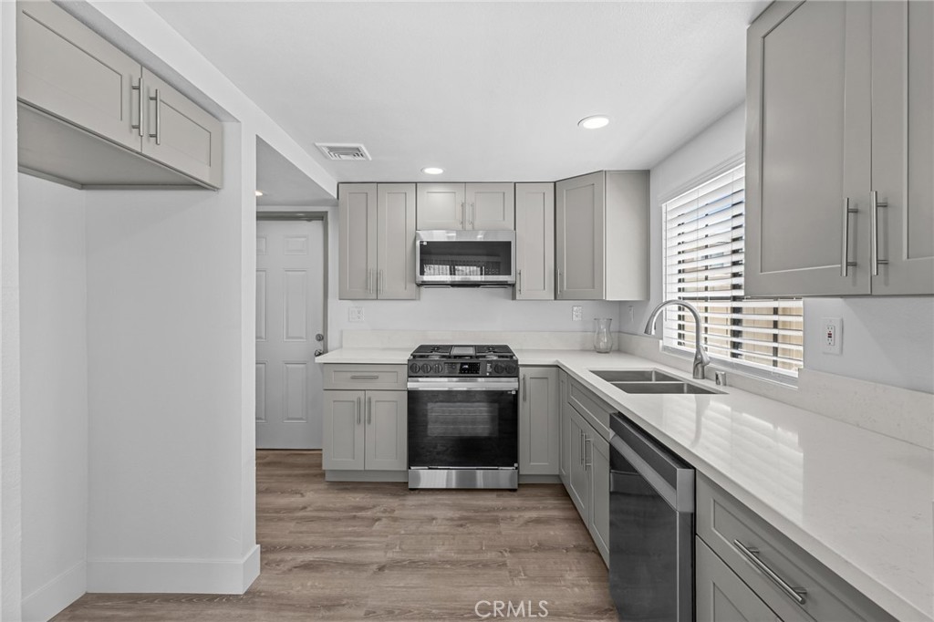 1021 S Reservoir, Pomona