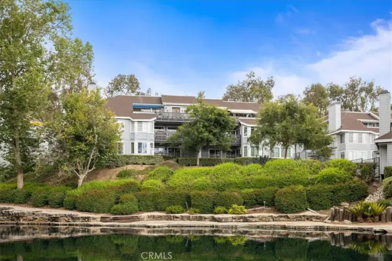 1083 Lakeview, Azusa