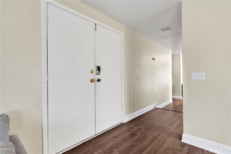 1087 Baseline Road, La Verne