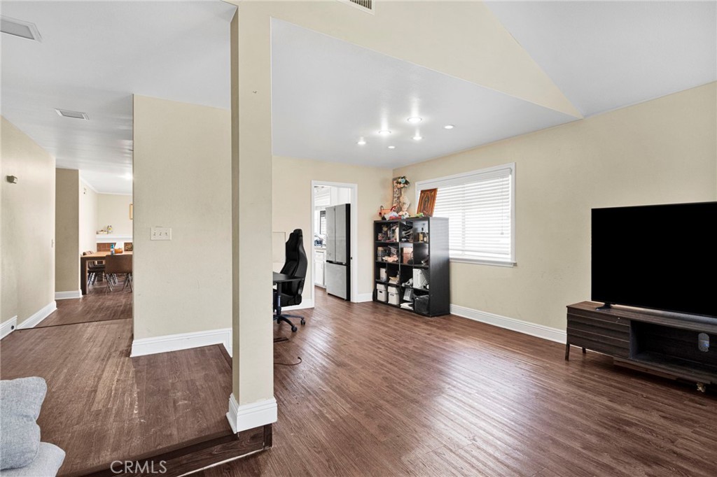 1087 Baseline Road, La Verne