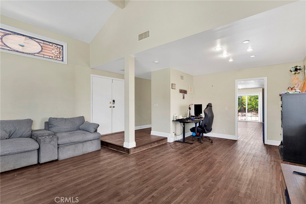1087 Baseline Road, La Verne