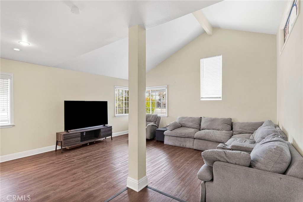 1087 Baseline Road, La Verne