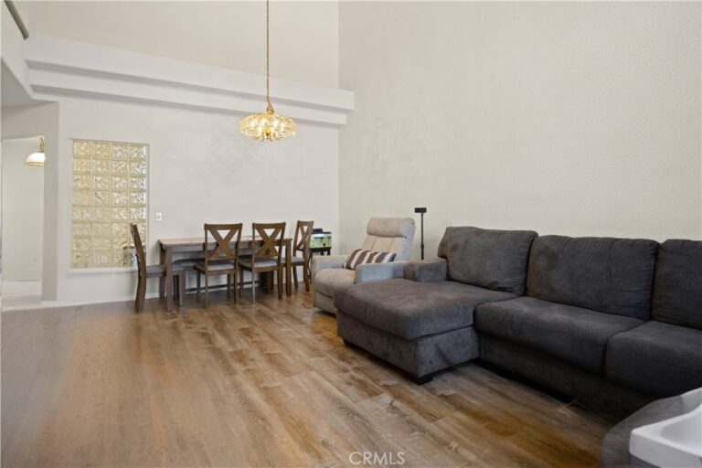 113 Autumn Oaks Lane, Glendora