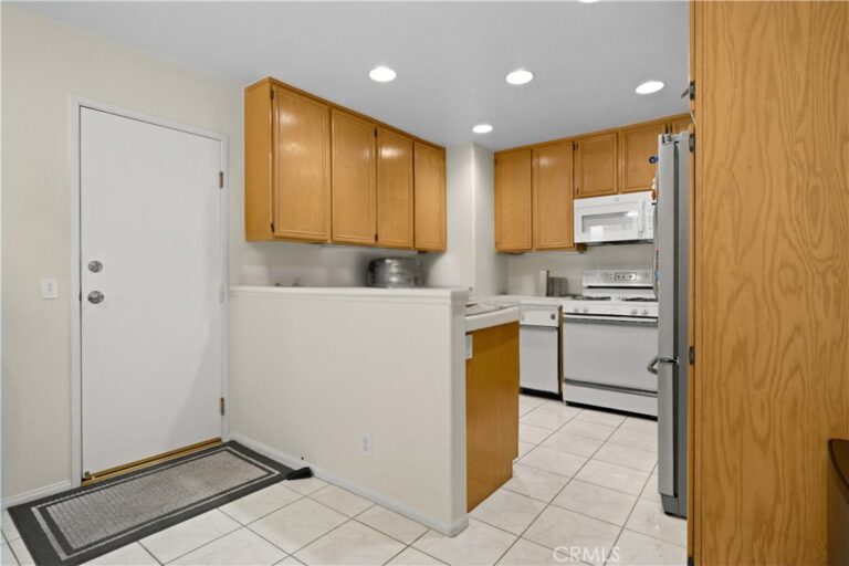 113 Autumn Oaks Lane, Glendora