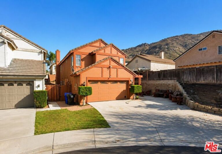11467 Aspencliff Court, Fontana