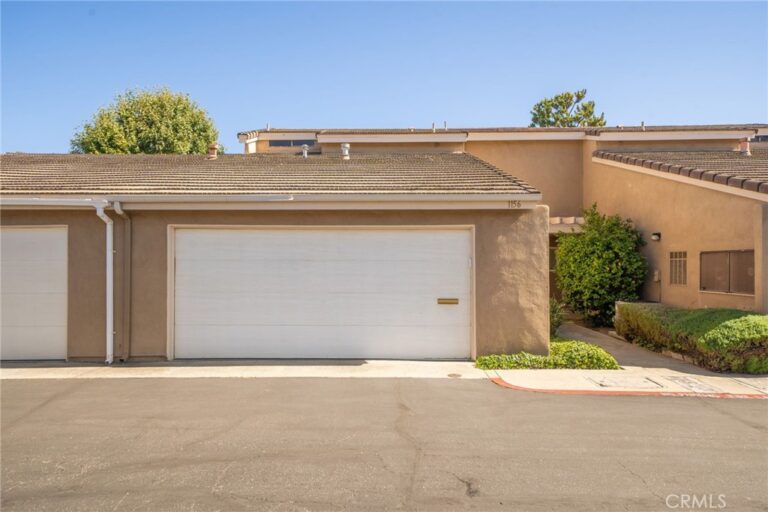 1156 Mountain Gate, Upland