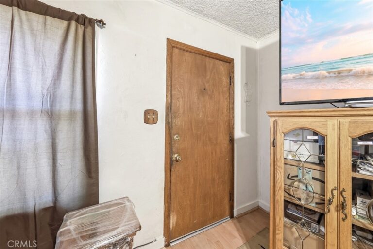 1156 Virginia, Ontario
