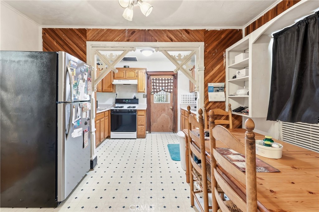 1156 Virginia, Ontario