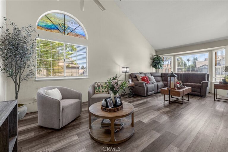 1176 W Buxton, Rialto