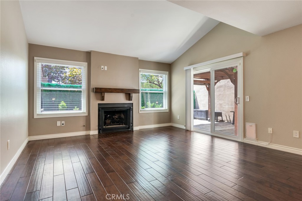 1182 Mountain Gate, Upland