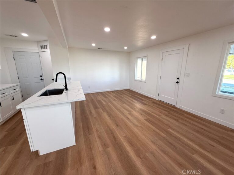 124 S Olive, Rialto