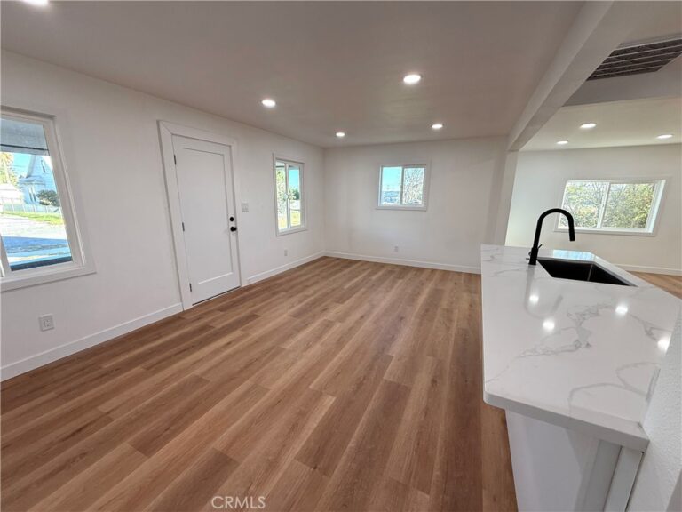 124 S Olive, Rialto