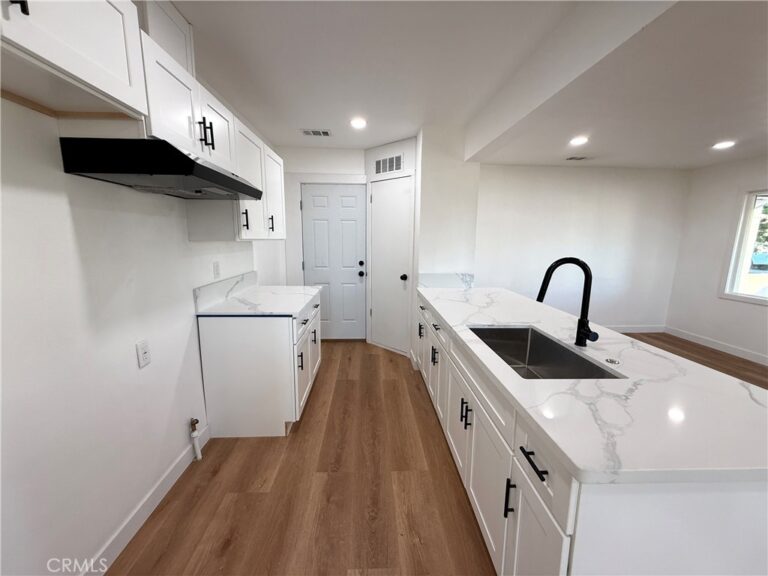 124 S Olive, Rialto