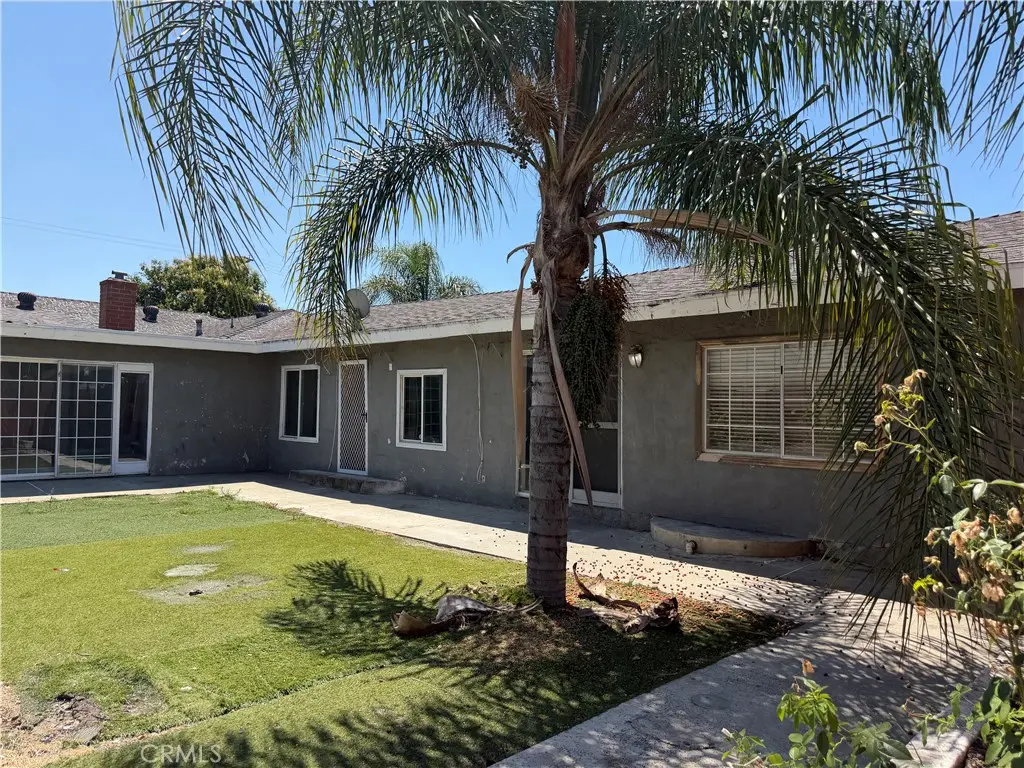 12520 Norton, Chino