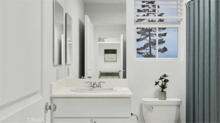 1259 Galaxy Way, Rialto