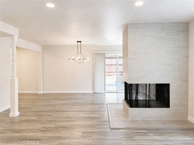 1260 N Grove Avenue, Upland