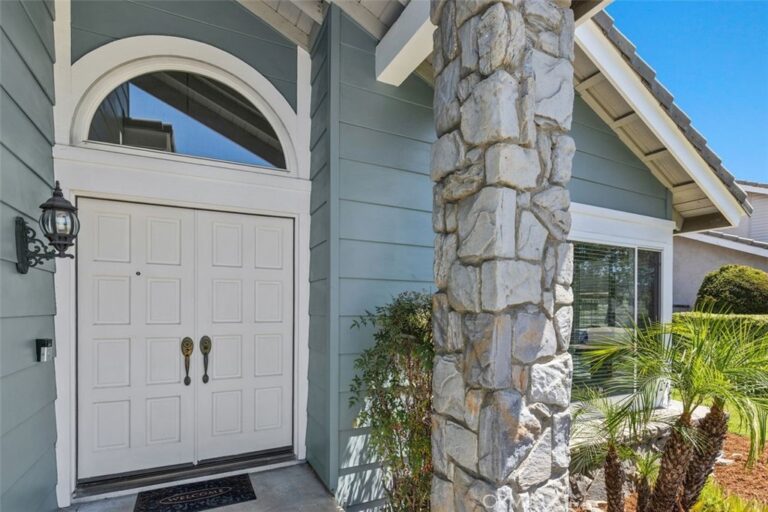 1307 Rockdale, Upland