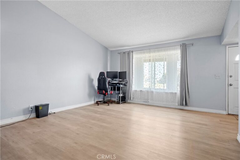 1328 W Jackson, Rialto