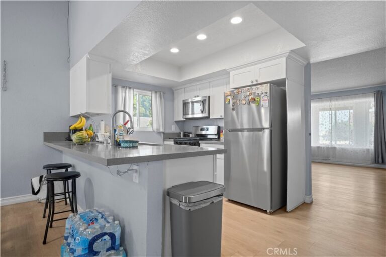 1328 W Jackson, Rialto