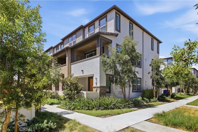 1329 Nimbus, Pomona