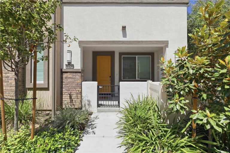 1329 Nimbus, Pomona